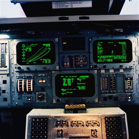 Afbeeldingsresultaten voor Space Shuttle Control Panel Layout