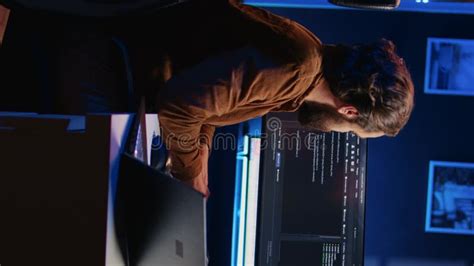 Afbeeldingsresultaten voor Developer Typing His Code