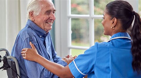 Senior Care Social Worker に対する画像結果