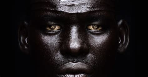 Afbeeldingsresultaten voor Black Text Logo Design