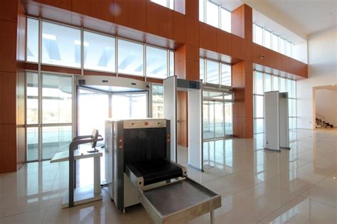 Security Checkpoint In Building に対する画像結果