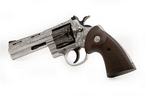 Toradh íomhá ar Colt Python 4 25 Revolver