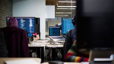 Software Developer ಗಾಗಿ ಇಮೇಜ್ ಫಲಿತಾಂಶ