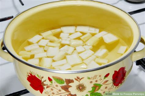 Toradh íomhá ar Can You Freeze Parsnips Raw