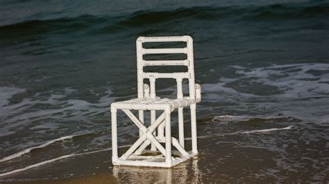 PVC Chair に対する画像結果