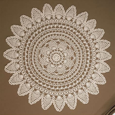 Free Crochet Table Topper Patterns に対する画像結果