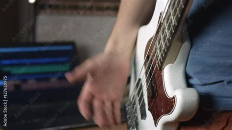 BassMusic Vibration Sketch に対する画像結果