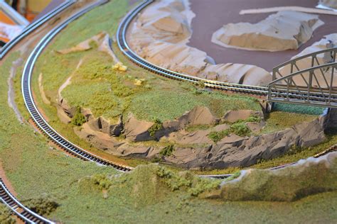 Z scale train layouts - Model railroad layouts plansModel railroad ...