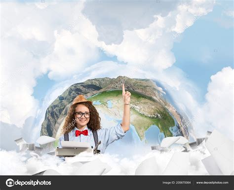 Typing Notes While Staring に対する画像結果