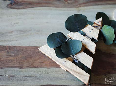 Recycled Wood Christmas Tree に対する画像結果