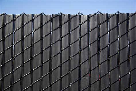 Afbeeldingsresultaten voor Installing Privacy Screen On Chain Link