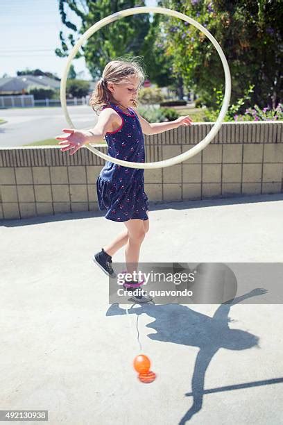 Toradh íomhá ar Girl Hopping