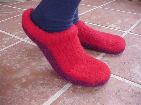 Toradh íomhá ar Free Felted Clog Slipper Pattern