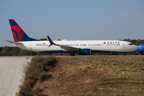 Toradh íomhá ar Delta Boeing 737 ATL
