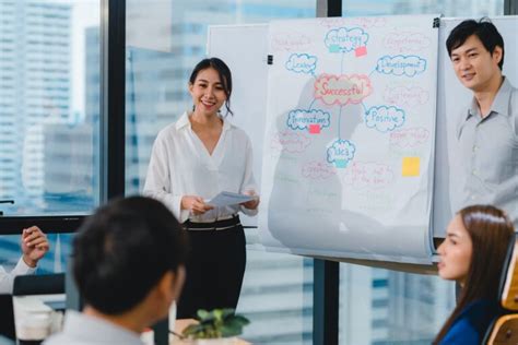 Accelerator Program Poster に対する画像結果