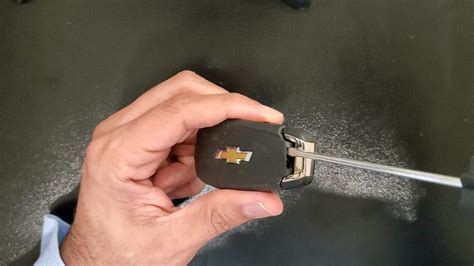 Chevy Cruze FlipKey Programming に対する画像結果