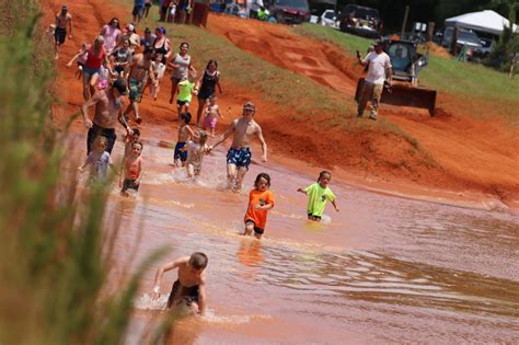 Mud Races in Milton Florida に対する画像結果