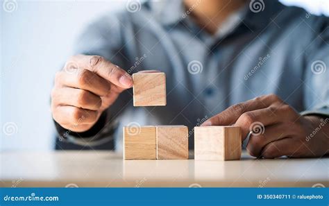 Afbeeldingsresultaten voor 94 Block Hand Logo