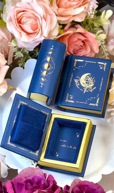 Toradh íomhá ar Script Book Ring