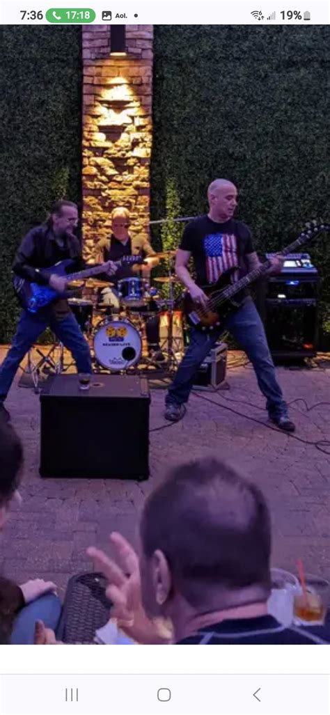 How to Rewind Facebook Live に対する画像結果