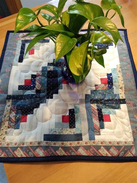 Afbeeldingsresultaten voor Log Cabin Table Topper