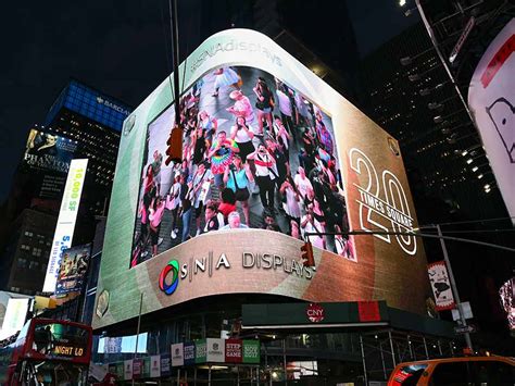 Time Square LED に対する画像結果