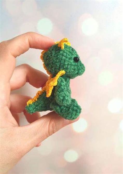 Mini Dragon Crochet Pattern に対する画像結果