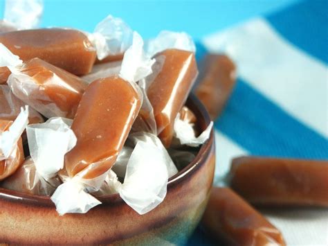 Toradh íomhá ar Candy Cane Meringue Cookies