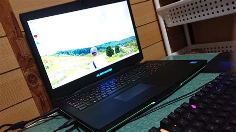 Alienware M17x R2 Red に対する画像結果