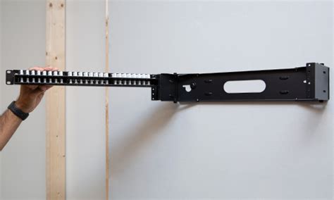 Wall Mounted Patch Panel Rack に対する画像結果