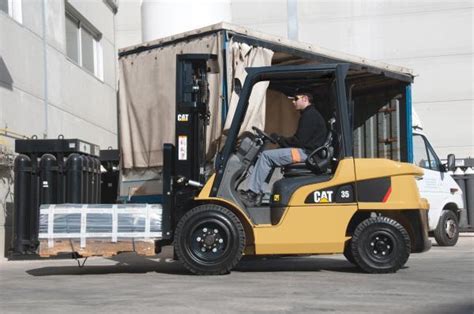 Toradh íomhá ar Fork Lift Loading and Unloading Procedures