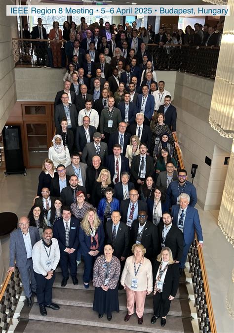 Toradh íomhá ar Region 8 Main Course