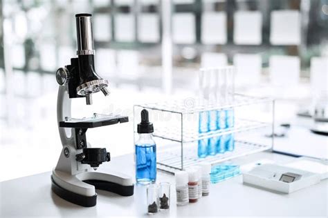 Biochemistry Lab Creative Images に対する画像結果