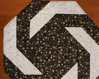 Toradh íomhá ar Charm Pack Octogon Table Topper Pattern