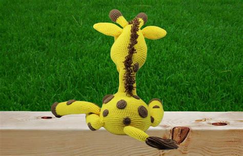 Crochet Giraffe Pattern に対する画像結果
