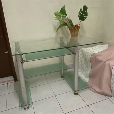 Afbeeldingsresultaten voor Glass Computer Table