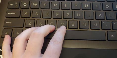 Toradh íomhá ar Copy and Paste On Laptop