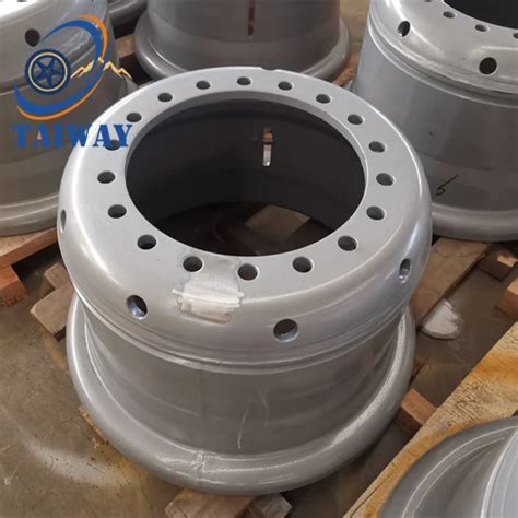 Toradh íomhá ar Bobcat Extends Logstics and Material Handing Pressence with Forklift