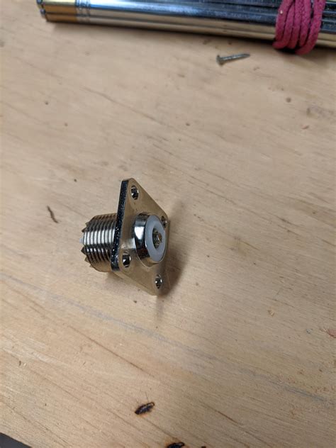 Toradh íomhá ar Serial Data Connector Identification