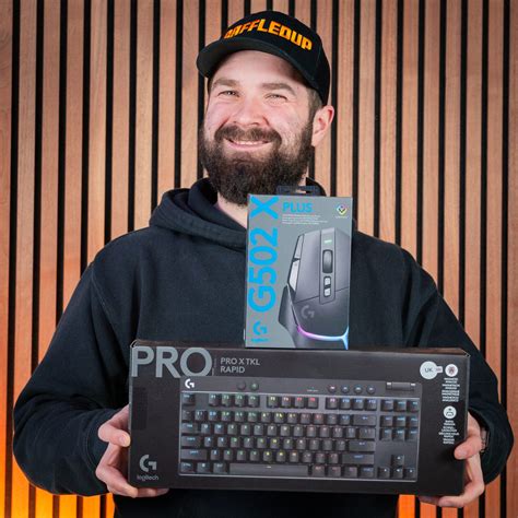 Mouse and Keyboard Logitech Model に対する画像結果