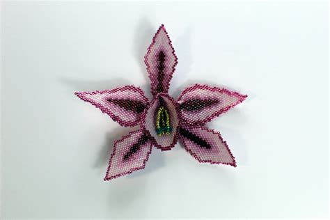Toradh íomhá ar Simple Beaded Flowers