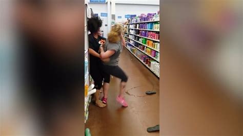 Fights at Walmart に対する画像結果