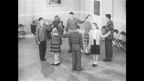 Toradh íomhá ar Couples Meet to Switch Partners