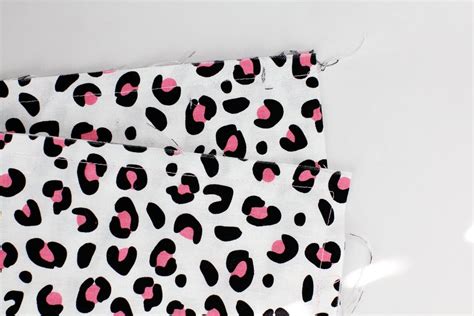 Afbeeldingsresultaten voor Free Pillowcase Sewing Pattern