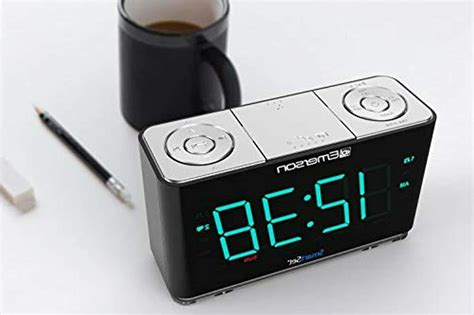 Little Emerson Smart Set Clock Radio に対する画像結果