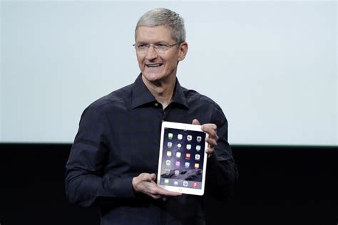 Image result for Tim Cook Hand Postire