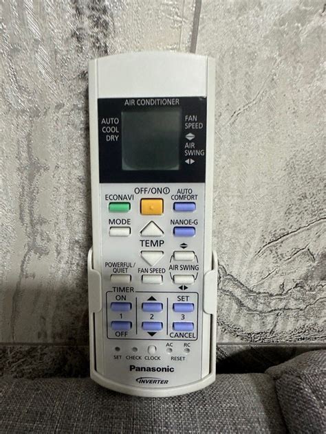 Remote Control with Panasonic Battery に対する画像結果