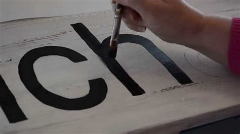 Toradh íomhá ar Script Font Hand Painted Sign