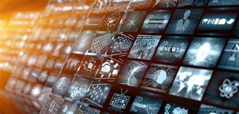 Types of Media in Digital Era に対する画像結果