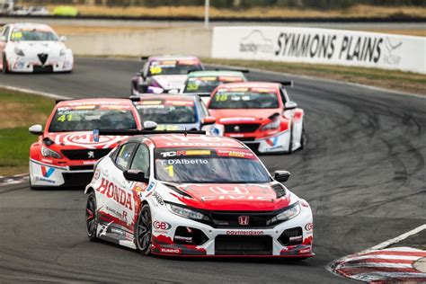 Civic Type R TCR に対する画像結果